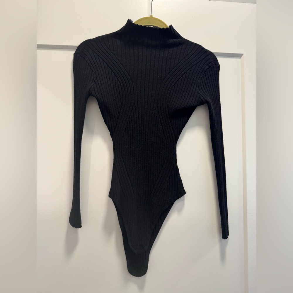 Lulu's Black Ribbed Long Sleeve Bodysuit